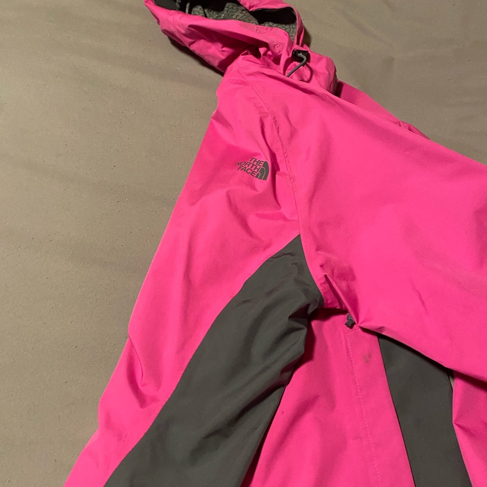 Small North Face Light Weight Raincoat - image 6